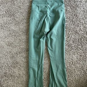 Groove Super-High-Rise Flared Pant
Nulu 
Tidewater Teal
Size 6